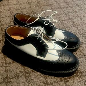 Dr. Martens 3989 Brogue Casual Shoe